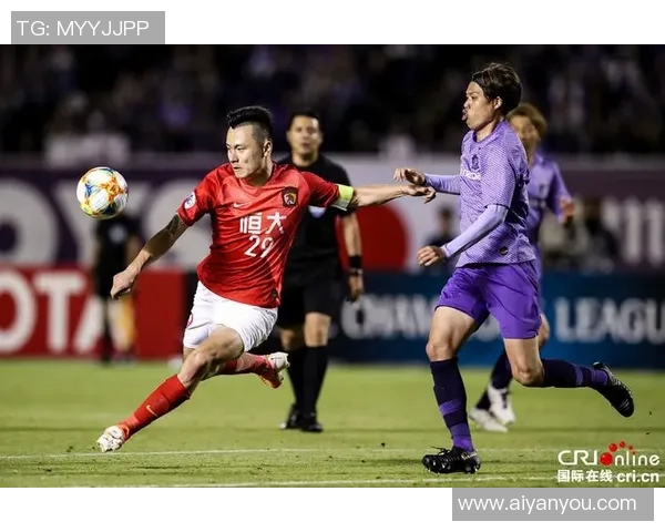 广州恒大迎战东方球队全力争胜展现强大实力