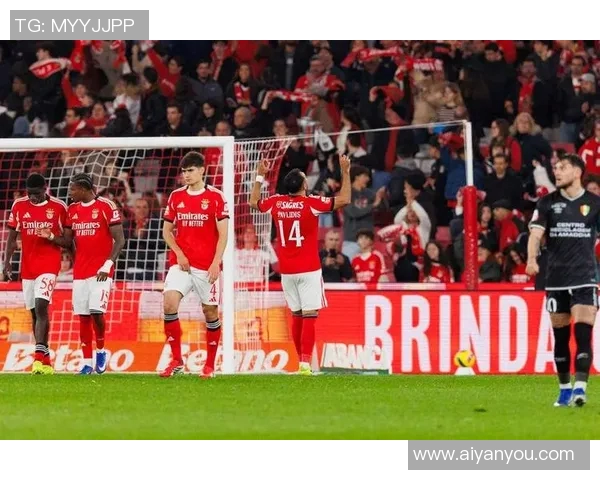 富勒姆主场迎战曼联精彩直播全程回顾与赛后分析